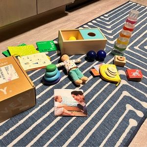 The Thinker Lovevery Play Kit 11-12mo